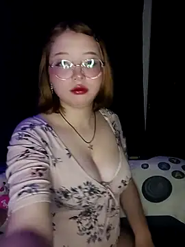 Snapshot of Michi_sauria1 chatting on 20, 11, 2025 Michi sauria1 online show from 20, 11, 2025