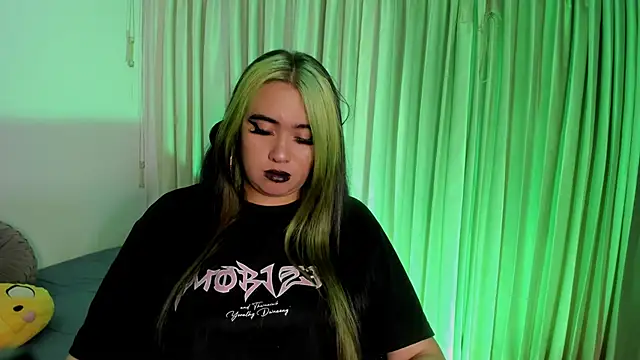 Lilith Zenith  online show from 15, 12, 2025