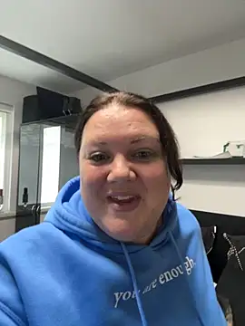 Snapshot of RealWoman84 chatting on 8, 11, 2025 RealWoman84 online show from 8, 11, 2025