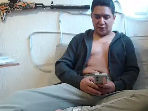 Snapshot of yayo_33 chatting on 15, 12, 2025 yayo 33 online show from 15, 12, 2025