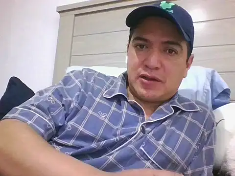 Snapshot of yayo_33 chatting on 10, 11, 2025 yayo 33 online show from 10, 11, 2025