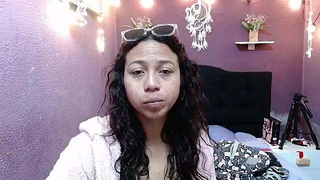 monika 256 online show from 15, 12, 2025