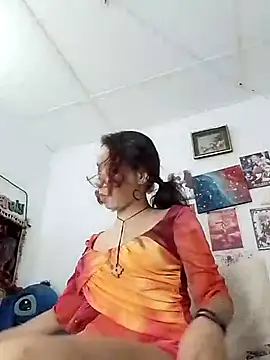 Snapshot of kiaralenon chatting on 6, 11, 2025 kiaralenon online show from 6, 11, 2025