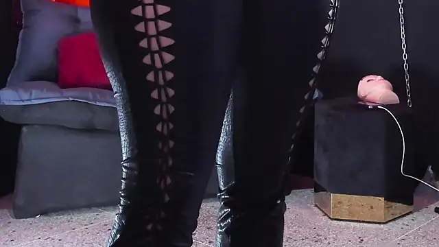 KatrinaStone online show from 22, 4, 2026