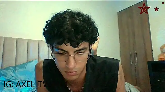 axel love13 online show from 4, 12, 2025