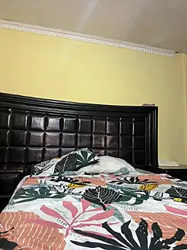 NiaLong21  online show from 12, 1, 2026