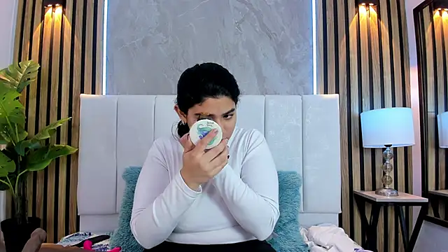 Carlotta de velour online show from 10, 1, 2026