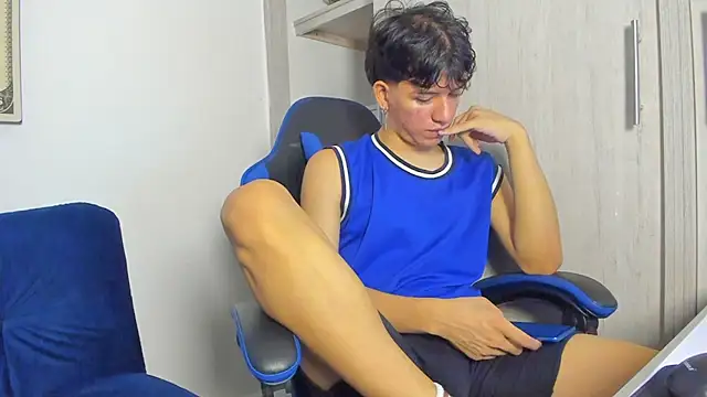 Snapshot of fredd_cs chatting on 7, 11, 2025 fredd cs online show from 7, 11, 2025