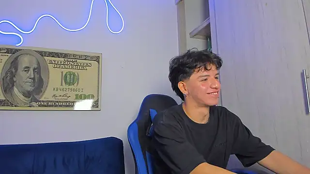 Snapshot of fredd_cs chatting on 6, 11, 2025 fredd cs online show from 6, 11, 2025