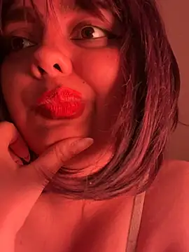 Snapshot of candicewest_ chatting on 29, 7, 2026 candicewest online show from 29, 7, 2026