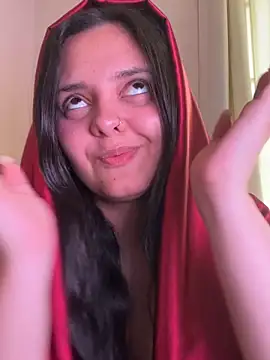 candicewest  online show from 27, 4, 2026