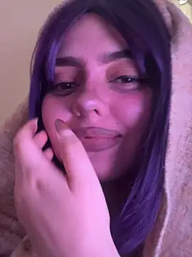 Snapshot of candicewest_ chatting on 6, 7, 2026 candicewest online show from 6, 7, 2026