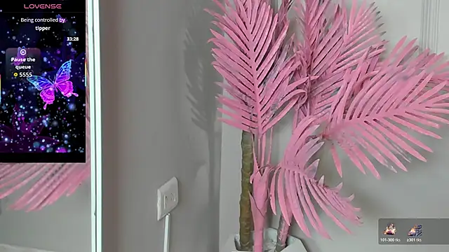 Tamaramilleer online show from 7, 2, 2026