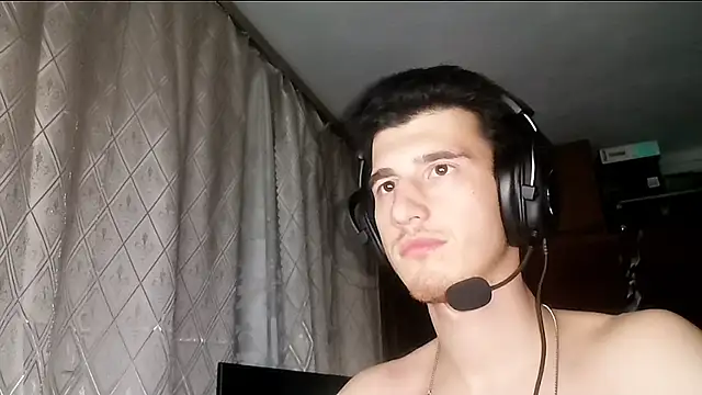 JamesLagerfeld online show from 11, 11, 2025