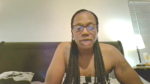 Snapshot of SweetParadise00 chatting on 7, 11, 2025 SweetParadise00 online show from 7, 11, 2025