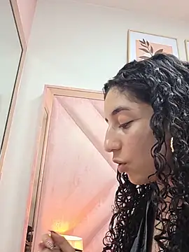 DemiJones  online show from 20, 5, 2026
