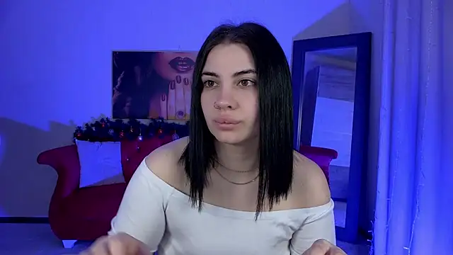 Snapshot of AdrianaTorres chatting on 18, 12, 2025 AdrianaTorres online show from 18, 12, 2025