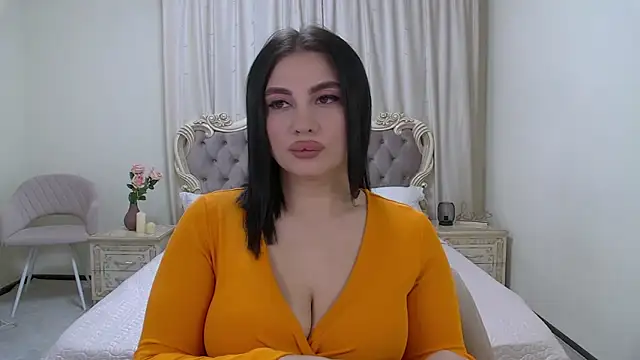 Snapshot of AdrianaTorres chatting on 14, 11, 2025 AdrianaTorres online show from 14, 11, 2025