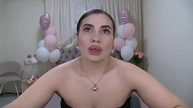 Snapshot of AdrianaTorres chatting on 26, 2, 2026 AdrianaTorres online show from 26, 2, 2026