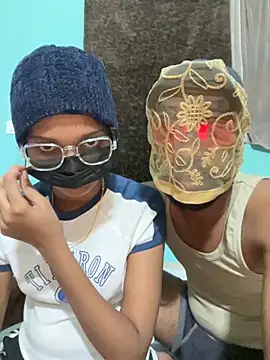 leenaboyxh online show from 12, 11, 2025