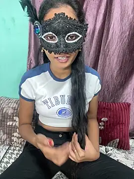 Snapshot of leenaboy@xh chatting on 17, 12, 2025 leenaboyxh online show from 17, 12, 2025