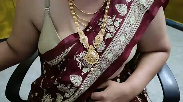 Snapshot of Tamil_VirginAss2 chatting on 25, 11, 2025 Tamil VirginAss2 online show from 25, 11, 2025