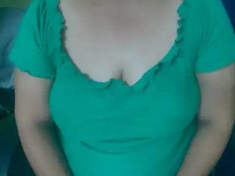 Snapshot of Tamil_VirginAss2 chatting on 17, 11, 2025 Tamil VirginAss2 online show from 17, 11, 2025