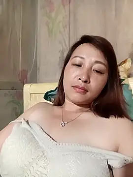 Missa-kute20 online show from 2, 4, 2026