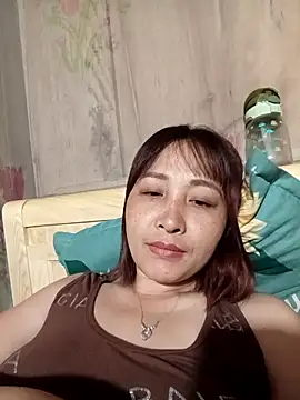 Missa-kute20 online show from 5, 3, 2026