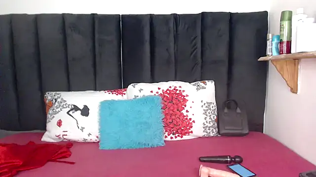 Miss-Berries online show from 8, 2, 2026