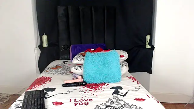 Miss-Berries online show from 20, 12, 2025