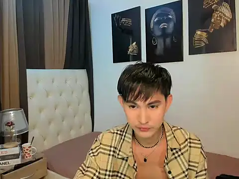 Snapshot of Urloverhardcock chatting on 8, 11, 2025 Urloverhardcock online show from 8, 11, 2025