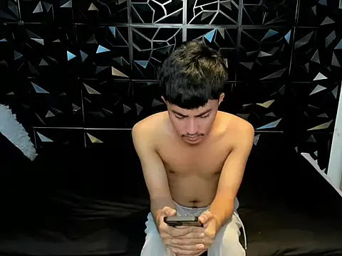 Urloverhardcock online show from 22, 4, 2026