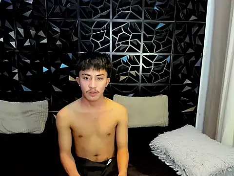 Urloverhardcock online show from 4, 5, 2026