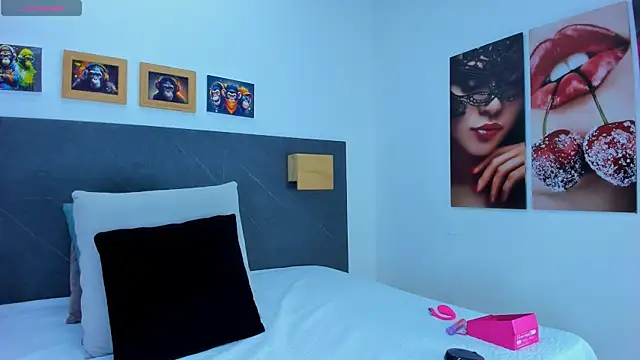 Andhrea Vale online show from 20, 4, 2026