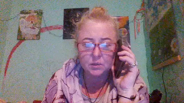 Snapshot of Tati_0808 chatting on 13, 11, 2025 Tati 0808 online show from 13, 11, 2025