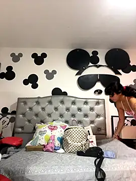  vaiolet owo online show from 7, 11, 2025