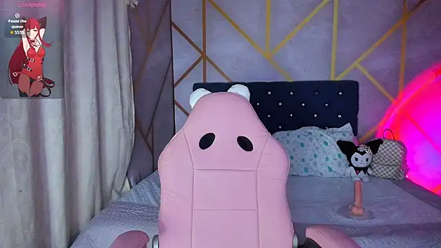  vaiolet owo online show from 4, 3, 2026