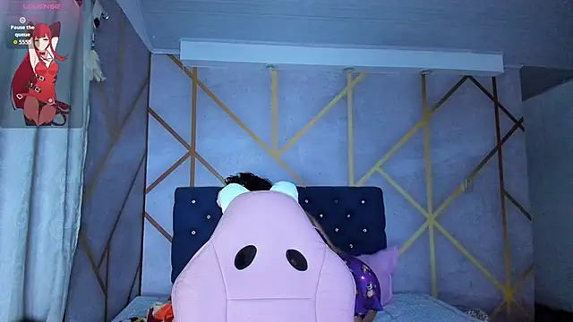  vaiolet owo online show from 26, 2, 2026