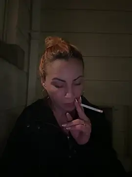 Snapshot of pervimilf chatting on 5, 3, 2026 pervimilf online show from 5, 3, 2026