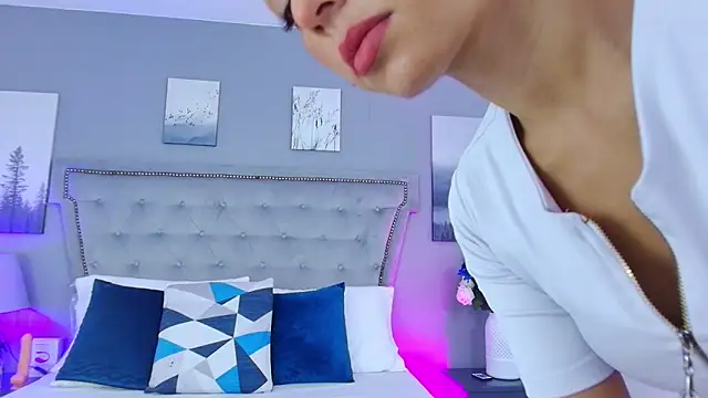 Snapshot of SofiaBrank chatting on 26, 11, 2025 SofiaBrank online show from 26, 11, 2025