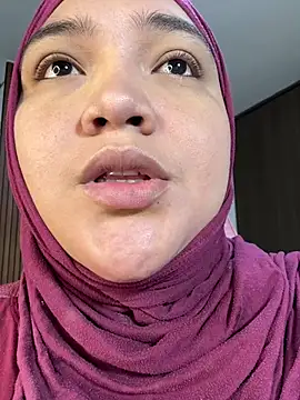 Snapshot of sweetmuslim01 chatting on 27, 6, 2026 sweetmuslim01 online show from 27, 6, 2026