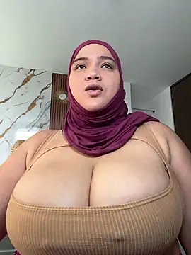 Snapshot of sweetmuslim01 chatting on 8, 5, 2026 sweetmuslim01 online show from 8, 5, 2026