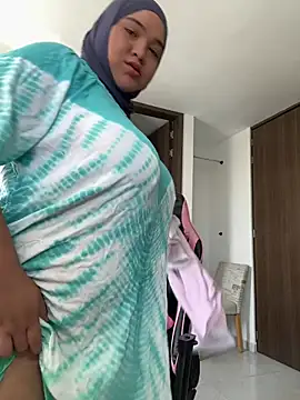 Snapshot of sweetmuslim01 chatting on 24, 6, 2026 sweetmuslim01 online show from 24, 6, 2026