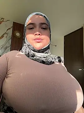 Snapshot of sweetmuslim01 chatting on 5, 7, 2026 sweetmuslim01 online show from 5, 7, 2026