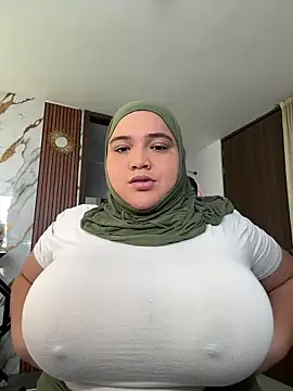 Snapshot of sweetmuslim01 chatting on 21, 6, 2026 sweetmuslim01 online show from 21, 6, 2026