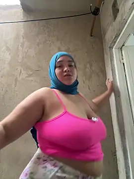Snapshot of sweetmuslim01 chatting on 23, 5, 2026 sweetmuslim01 online show from 23, 5, 2026