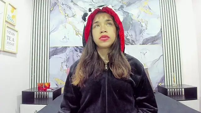 Hot Barbie Poku2 online show from 11, 11, 2025