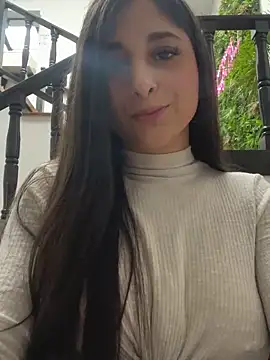 FrancescaSkuirt online show from 6, 3, 2026