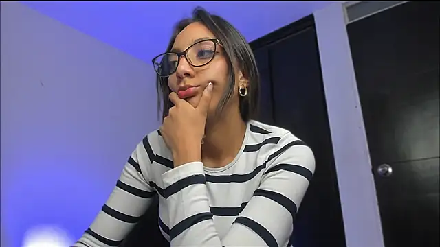 LilyGarcia online show from 12, 11, 2025